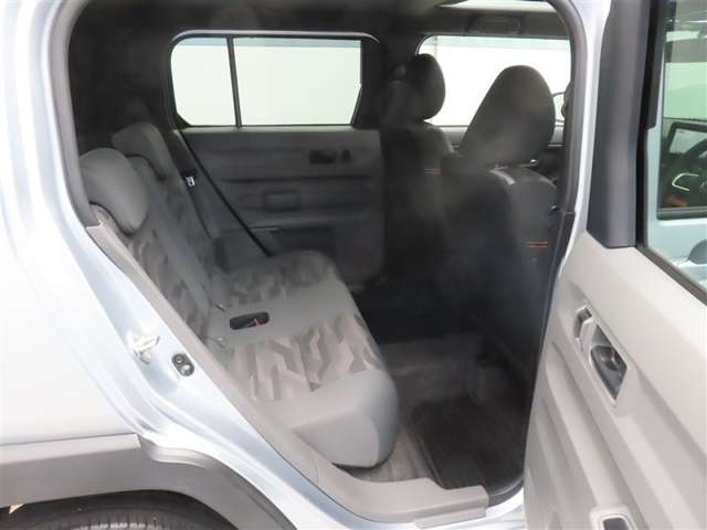 Daihatsu Taft 9