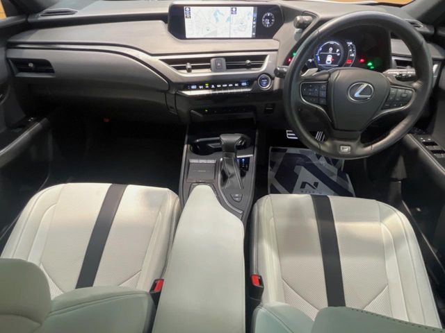 Lexus UX 2