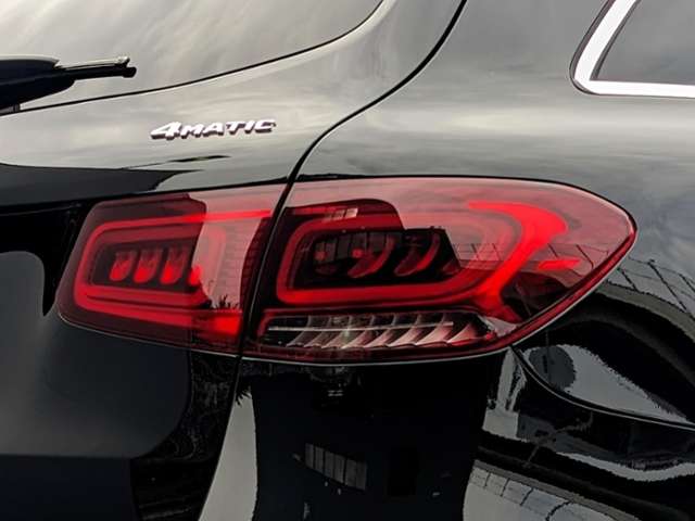 Mercedes-Benz GLC 10