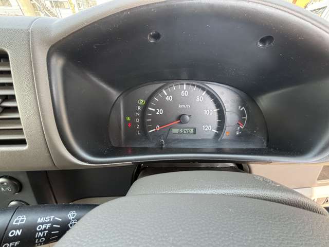 Nissan NV100 Clipper 12