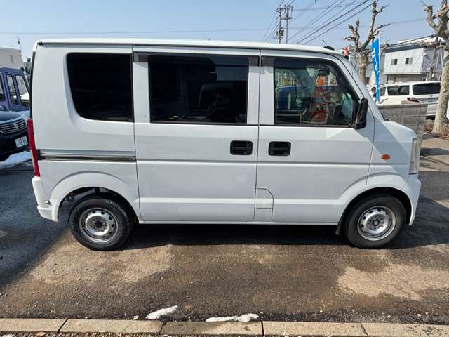 Nissan NV100 Clipper 5