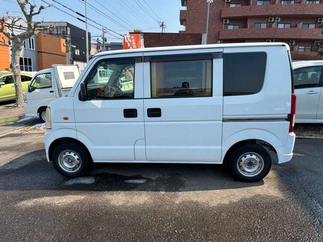 Nissan NV100 Clipper 9