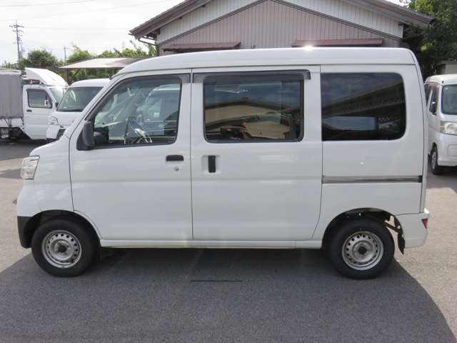 Daihatsu Hijet Cargo 7