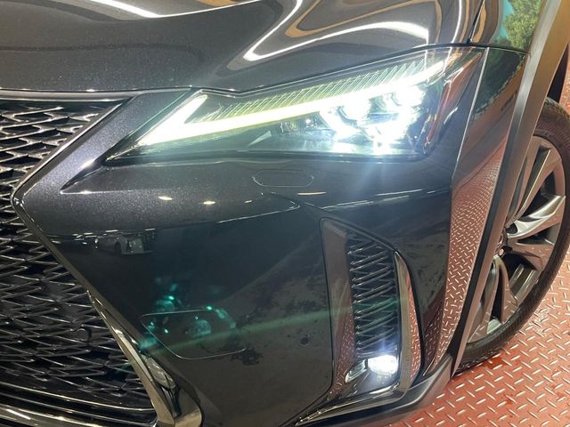 Lexus UX 12