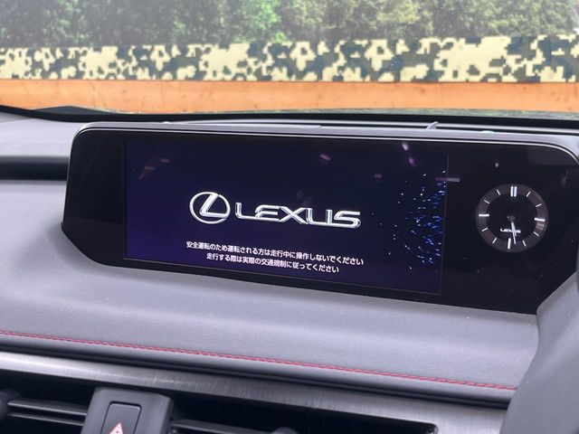 Lexus UX 4