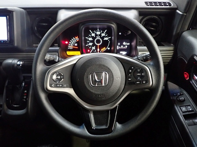 Honda N-VAN 10