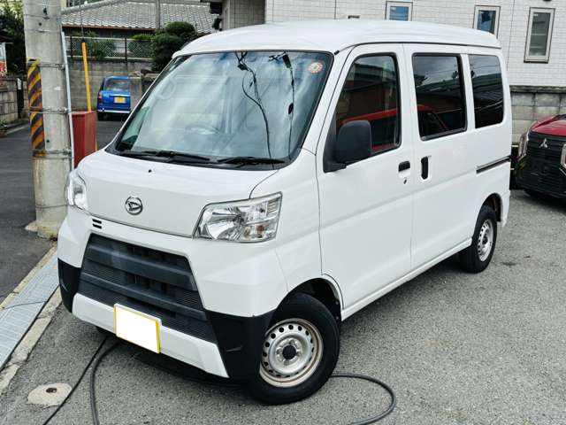 Daihatsu Hijet Cargo 6