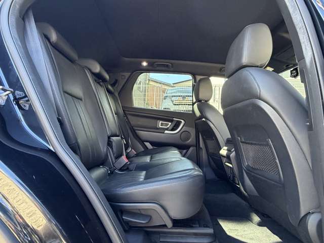 Land Rover Discovery Sport 11