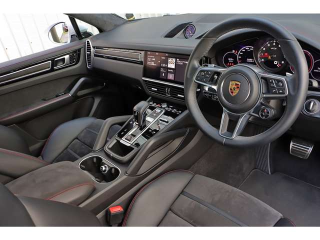 Porsche Cayenne Coupe 8
