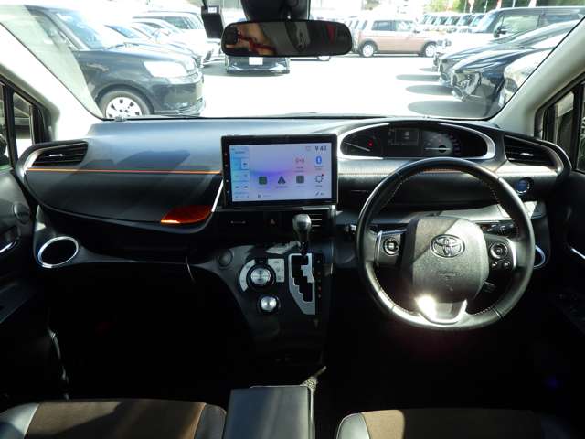 Toyota Sienta 3
