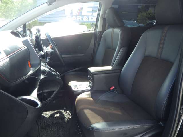 Toyota Sienta 4