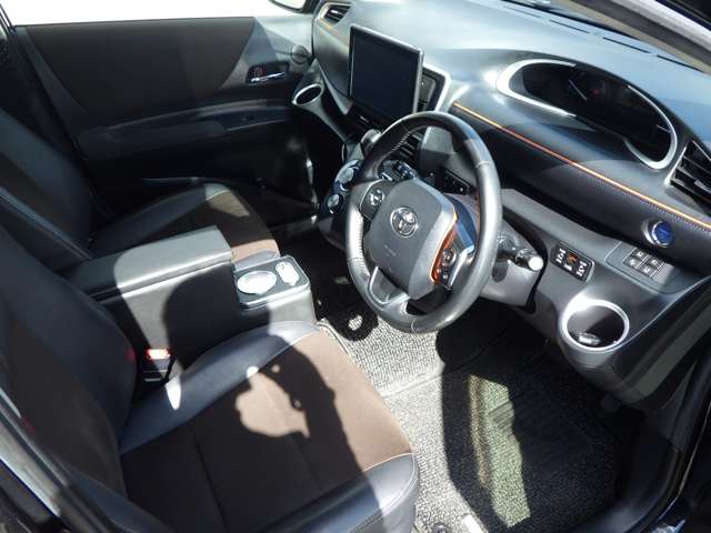 Toyota Sienta 7