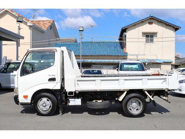 Hino Dutro 7