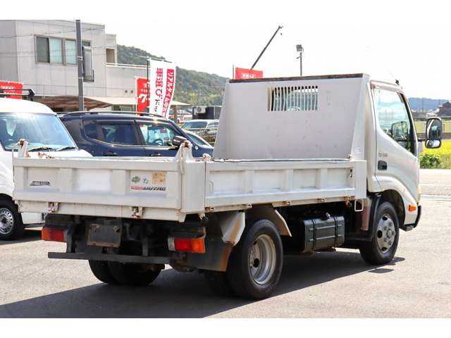 Hino Dutro 10