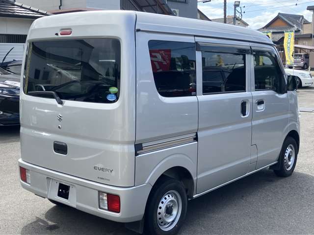 Suzuki Every 8