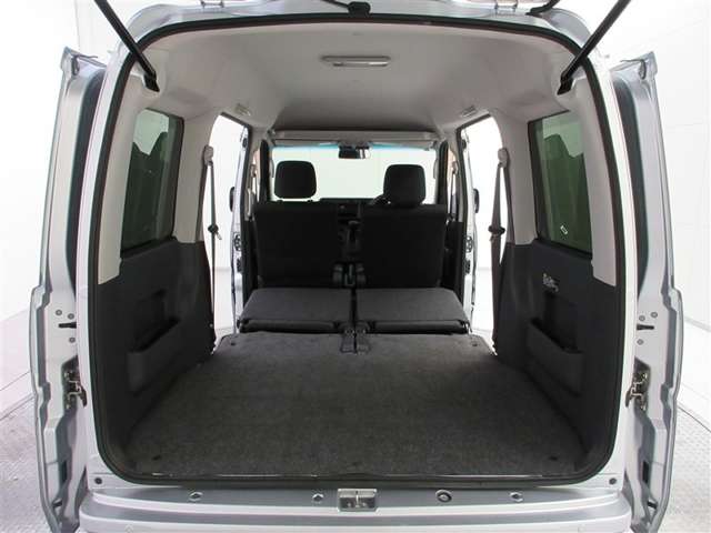 Daihatsu Hijet Cargo 12