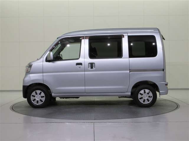 Daihatsu Hijet Cargo 3