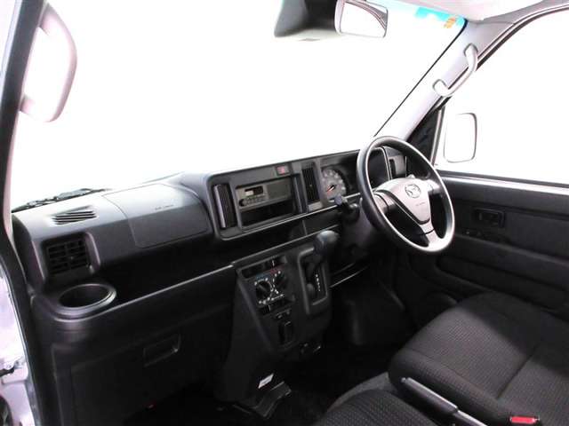 Daihatsu Hijet Cargo 8