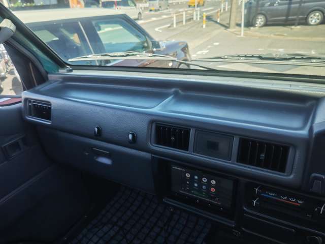 Mitsubishi Delica Van 12
