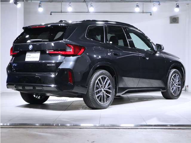 BMW iX1 4