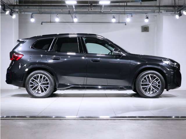 BMW iX1 5
