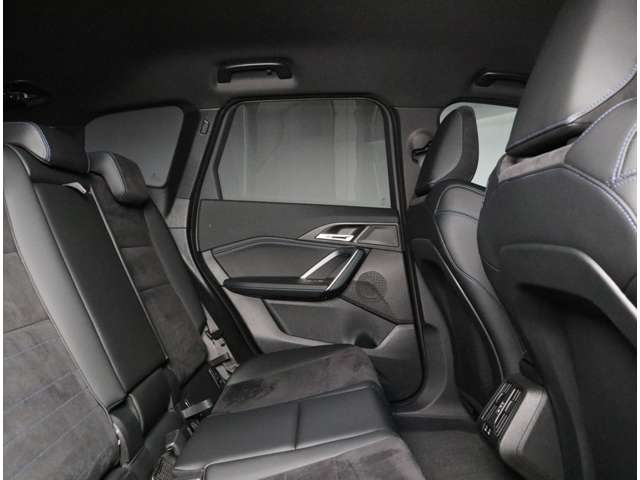 BMW iX1 8