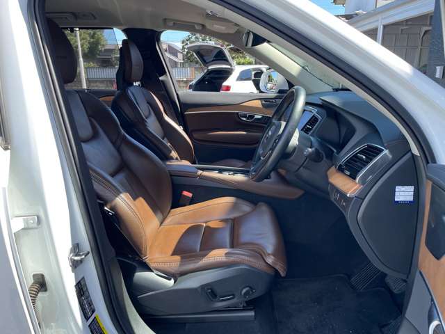 Volvo XC90 8