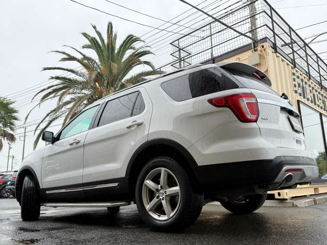 Ford Explorer 6