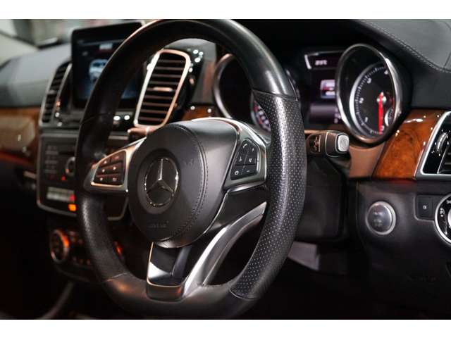 Mercedes-Benz GLS 7