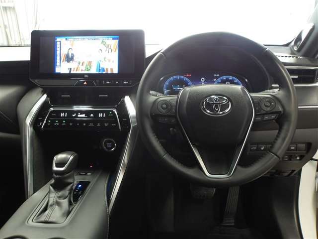 Toyota Harrier 4