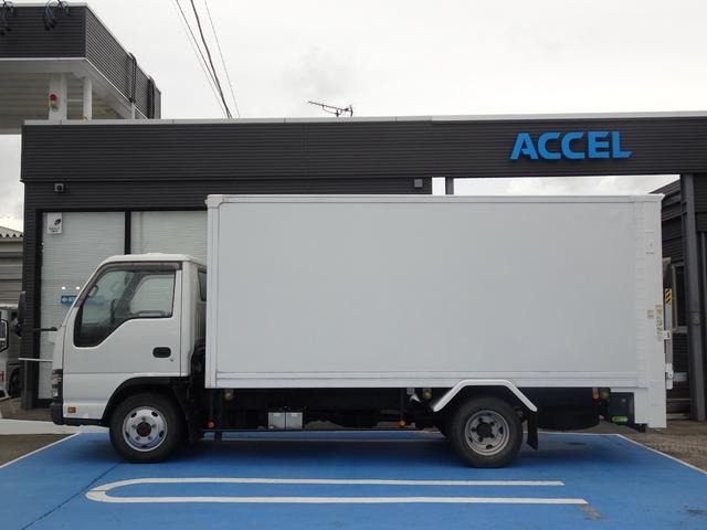 Isuzu Elf 8