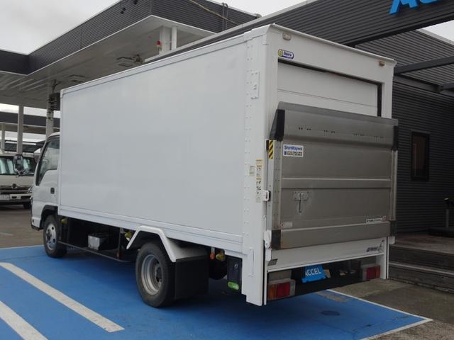 Isuzu Elf 9