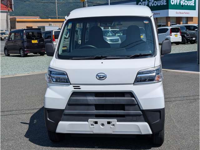 Daihatsu Hijet Cargo 11