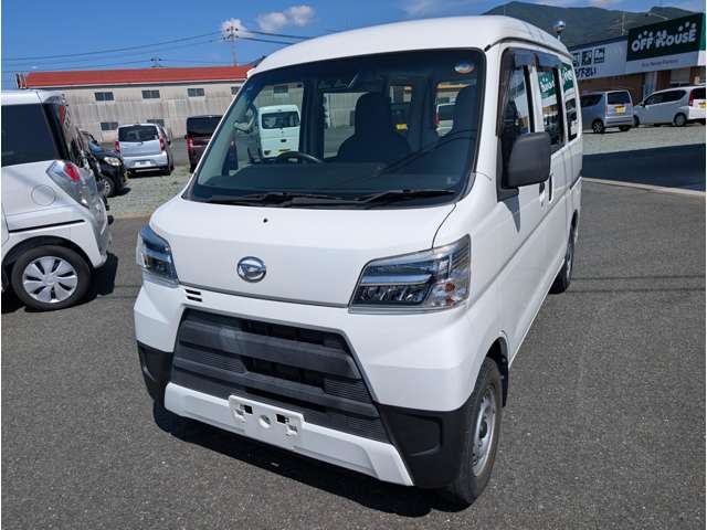 Daihatsu Hijet Cargo 3