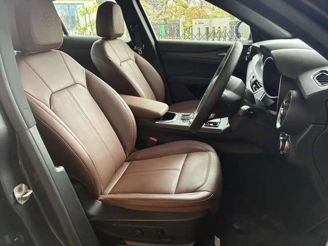 Alfa Romeo Stelvio 5