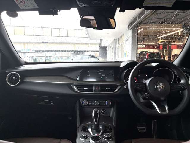 Alfa Romeo Stelvio 6