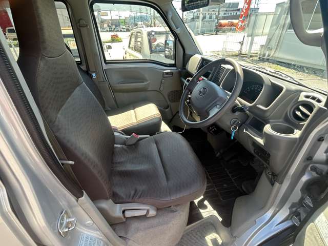 Nissan NV100 Clipper 11