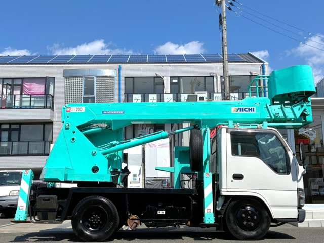 Isuzu Elf 11