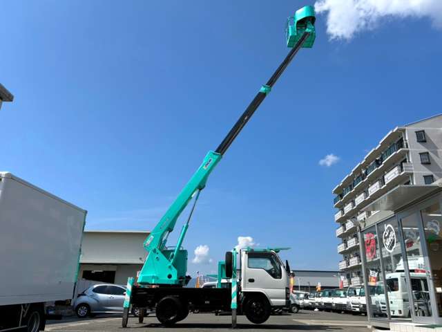 Isuzu Elf 12