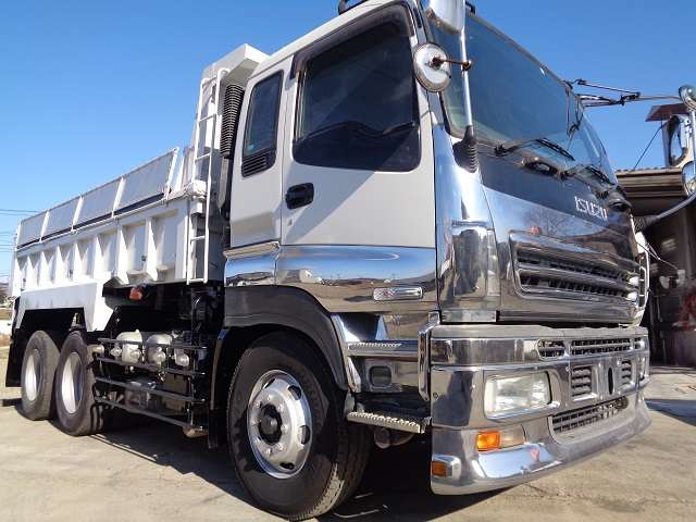 Isuzu Giga 7