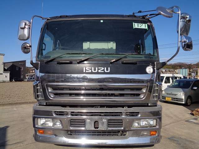 Isuzu Giga 8