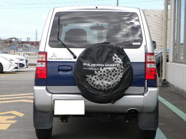 Mitsubishi Pajero Mini 7