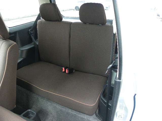 Mitsubishi Pajero Mini 10