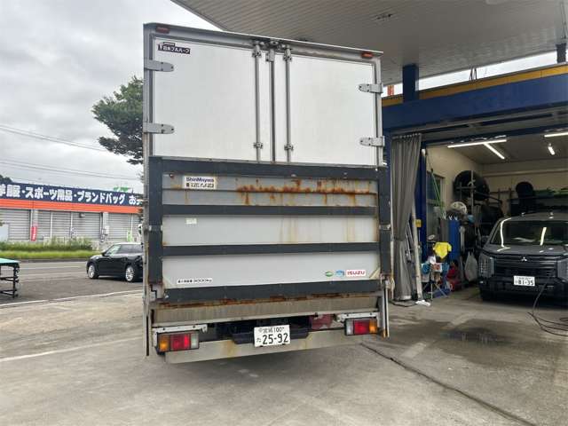 Isuzu Elf 5