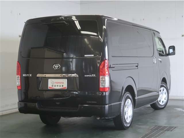 Toyota Hiace Van 8