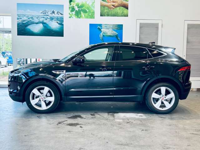Jaguar E-Pace 12