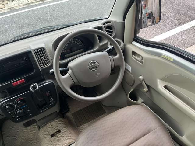 Nissan NV100 Clipper 12