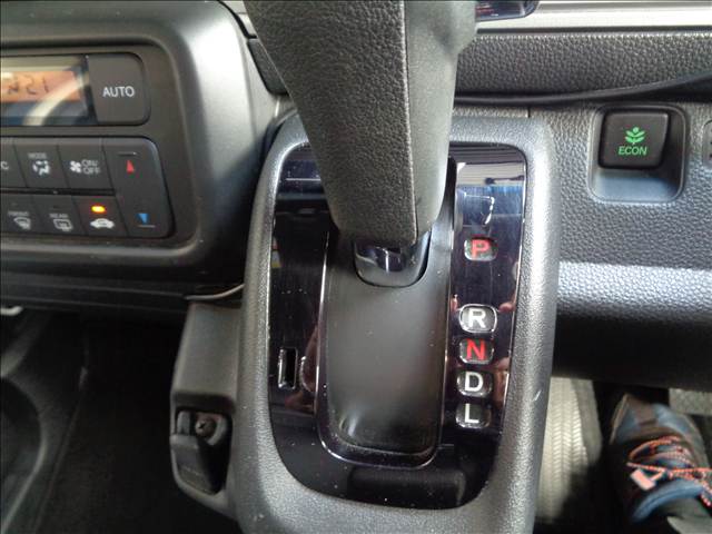 Honda N-VAN 11