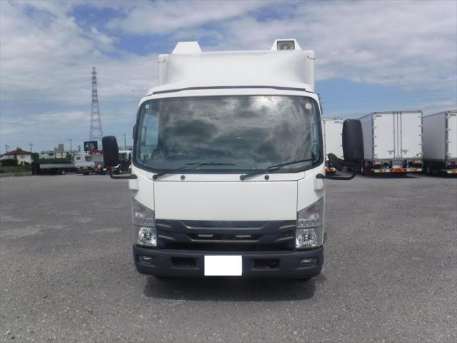 Isuzu Elf 3