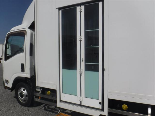 Isuzu Elf 5